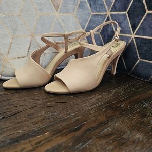 NWOT Vince Camuto Blush Razanya Heels size 7.5